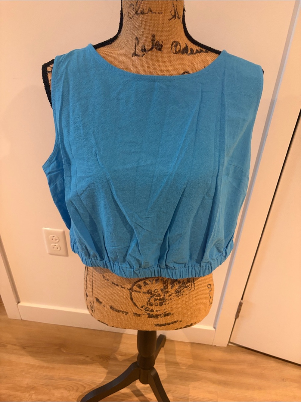 NWT summer matching set. Blue elastic waist shorts and crop top. - Picture 6 of 10